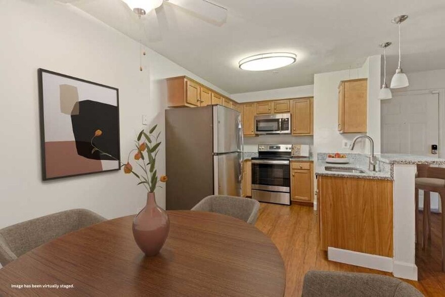 Building Photo - Fox Run Apartments