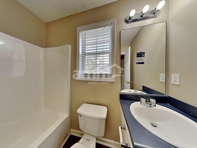 Building Photo - 405 Ivy Crest Dr