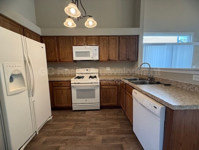 Building Photo - 1652 Cesario Dr