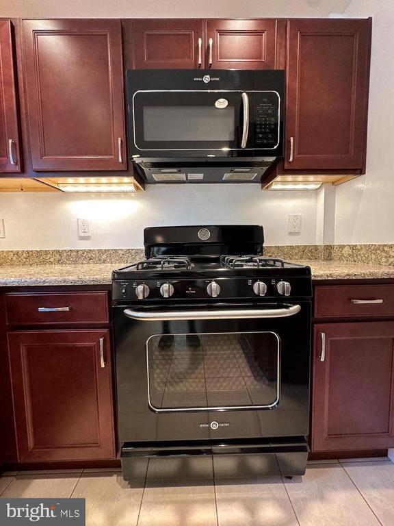 Building Photo - 1603 Fitzgerald Ln