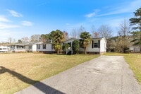 Building Photo - 214 Shipman's Pike