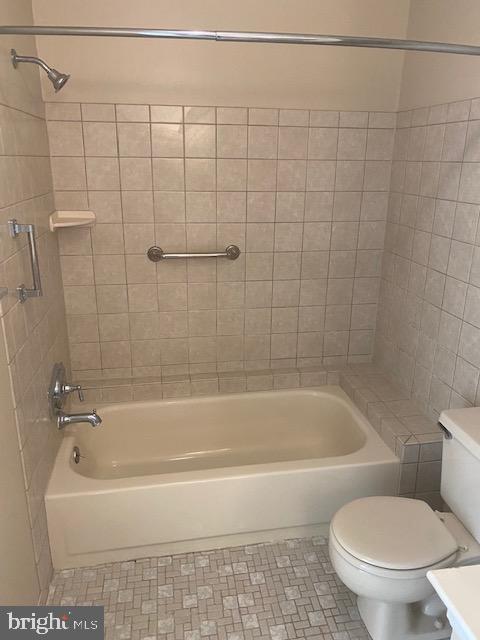 Building Photo - 1125 Cathedral Ln