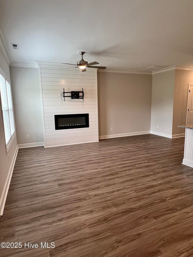 Building Photo - 2105 N Kali Ln