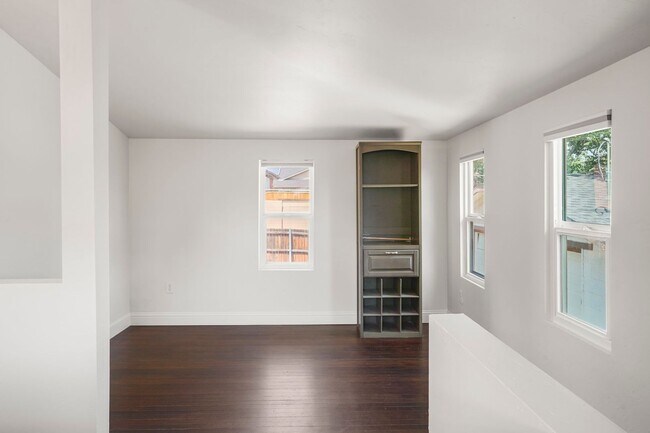 Building Photo - 5350 Tejon St