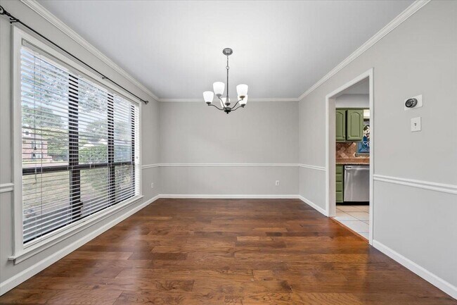Building Photo - 7559 Cross Village Dr