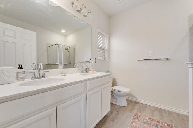 Building Photo - 313 Citrus Dr