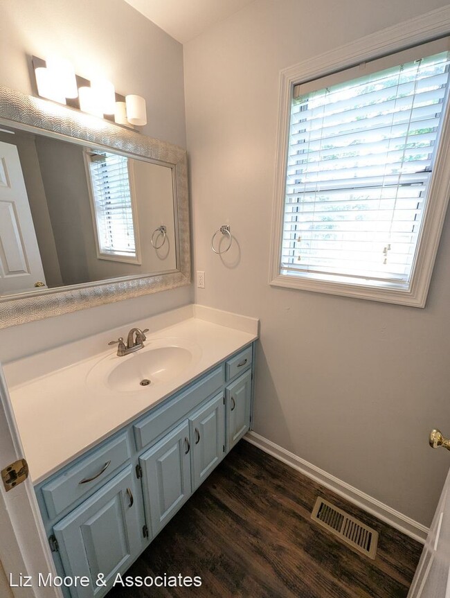 Building Photo - 3 br, 2.5 bath House - 3417 Indian Path