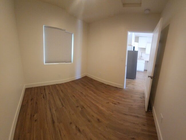 Building Photo - 7 Bedroom 3 bath home close to POLY!!!!