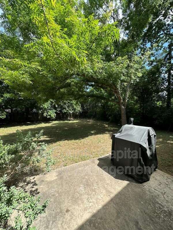 Building Photo - 7709 Meadowview Ln