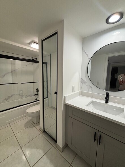 Building Photo - 1116 11th Ln