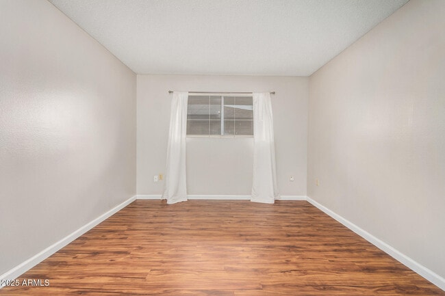 Building Photo - 10725 W El Capitan Cir