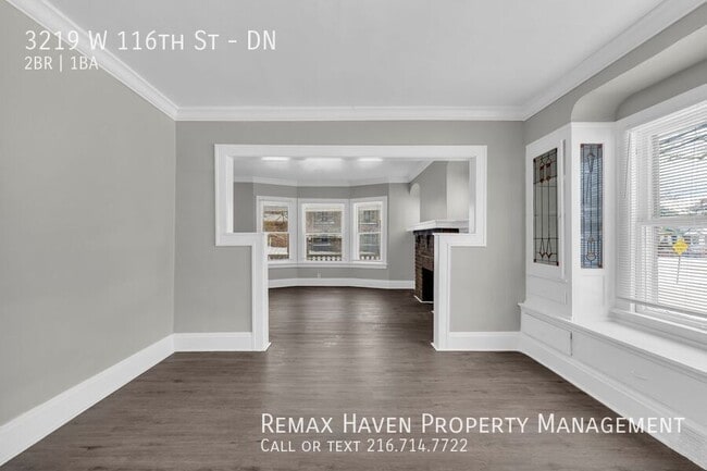 Building Photo - 3219 W 116th St