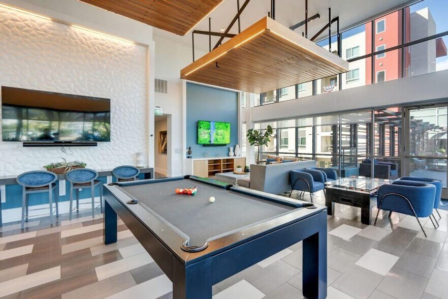 Building Photo - 8725 Ariva Ct