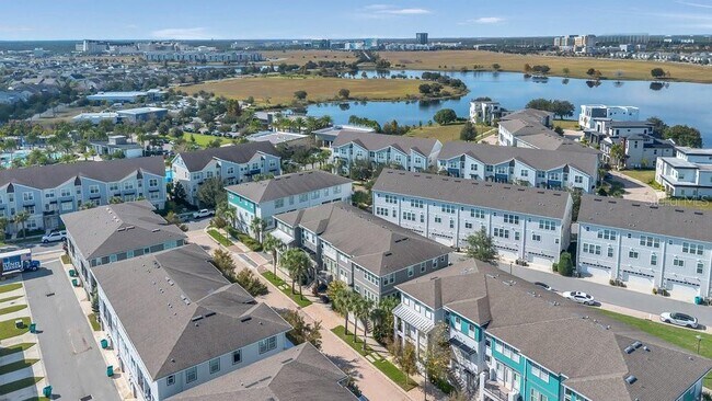 Building Photo - 8443 Karrer Ter