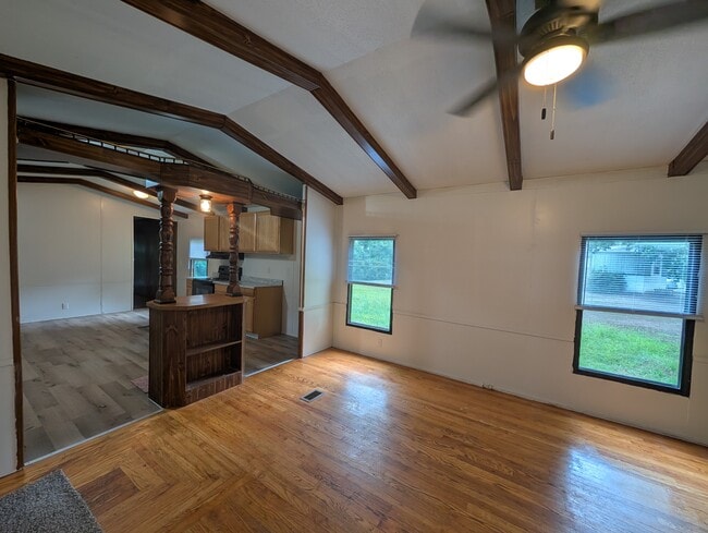 Building Photo - 35 Ransdell Ln