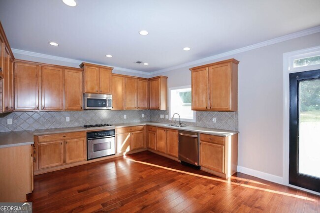 Building Photo - 3380 Gables Ct