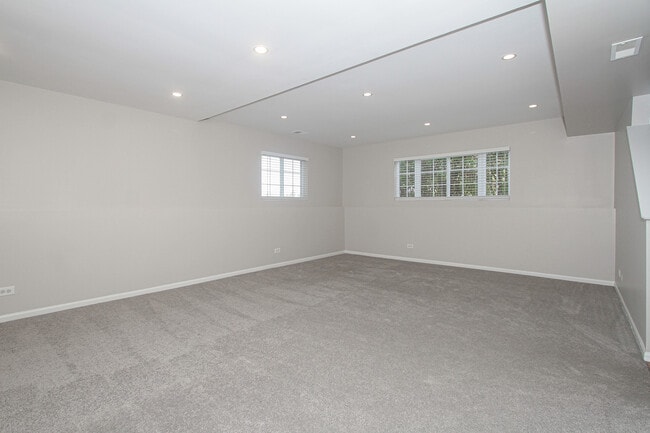 Building Photo - 2352 Dawson Ln