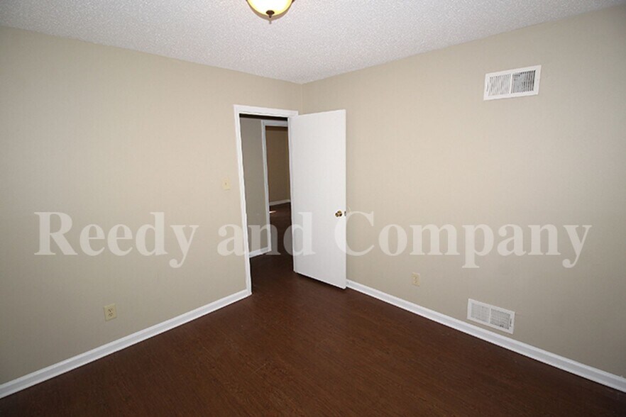 Building Photo - 4157 Navaho Ave