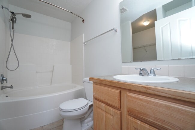 Building Photo - 16274 Silver Creek Ave