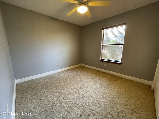 Building Photo - 5730 Dartmouth Dr