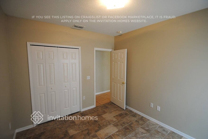 Building Photo - 805 Hastin Pl