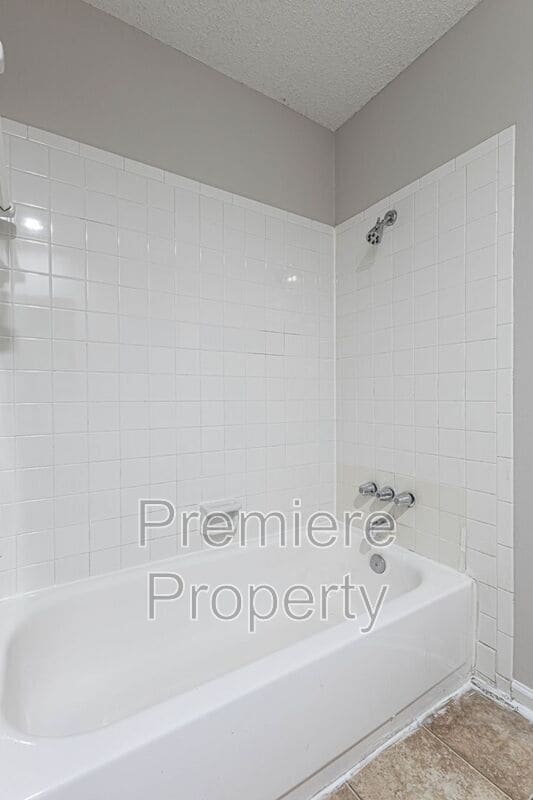 Building Photo - 14012 Ballantrae Dr