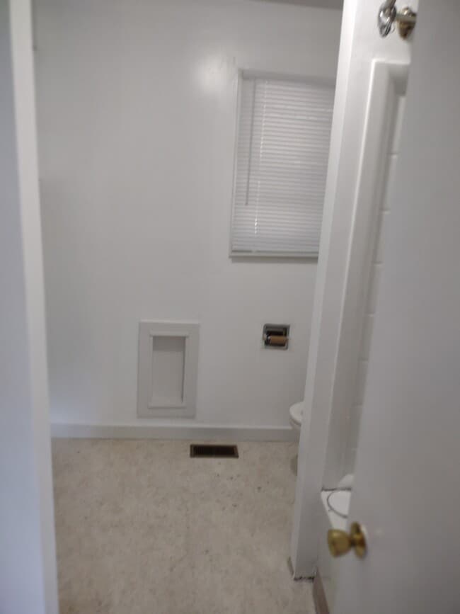 Building Photo - 501 Washington St