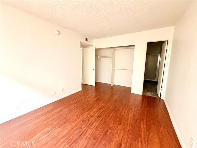 Building Photo - 14134 Delano St