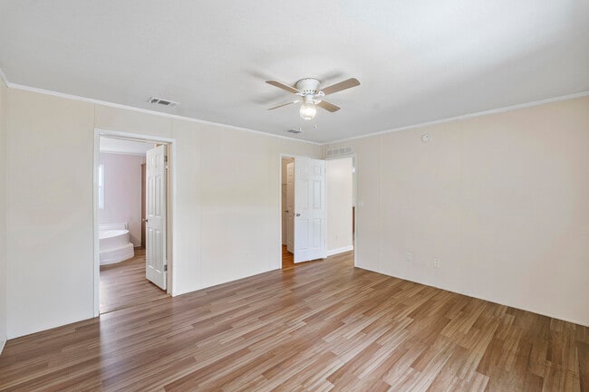 Building Photo - 10139 Marlin Dr