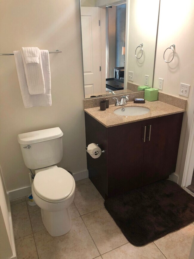 Building Photo - 320 S Church St