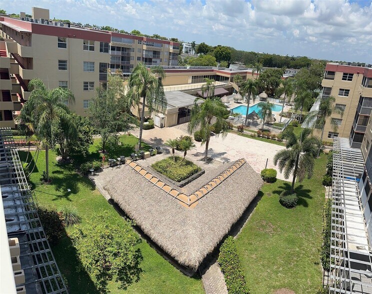 Building Photo - 406 NW 68th Ave
