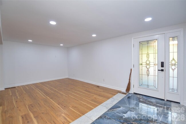 Building Photo - 5821 Hornet Dr