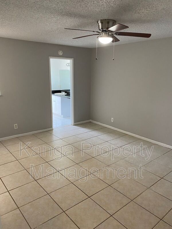 Building Photo - 11429 NW 35th St