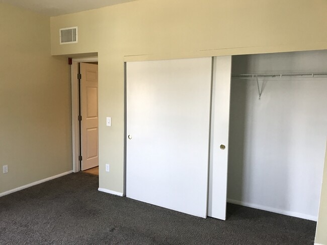 Building Photo - RENT SPECIAL - CONDO in Prime NOHO Art Dis...