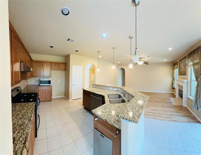 Building Photo - 26914 Harmony Shores Dr