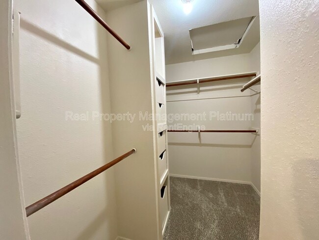 Building Photo - 6141 N West Ave