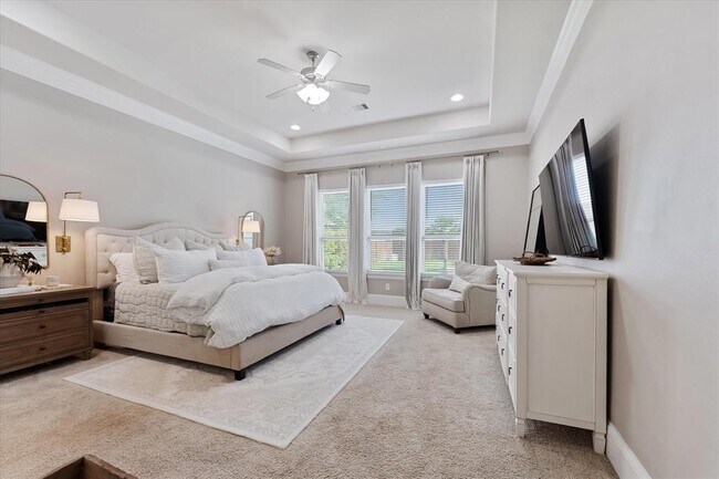 Building Photo - 5823 Stratton Wds Dr