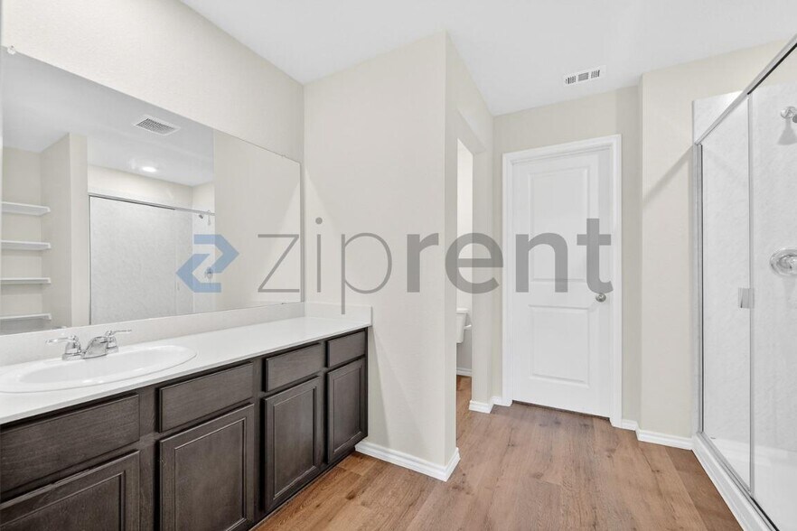 Building Photo - 13137 Rich Ln