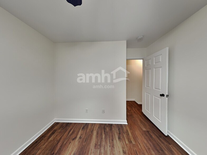 Building Photo - 1421 Juniper Hills Ln
