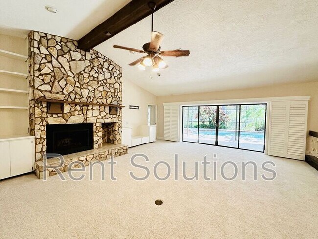 Building Photo - 3015 Tall Pine Dr