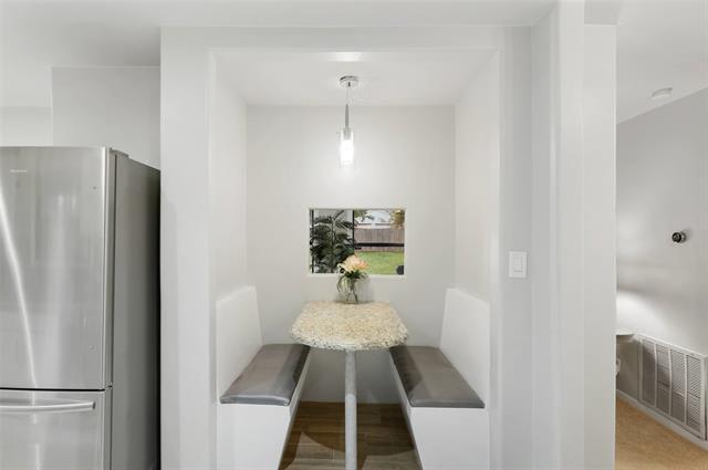 Building Photo - 3811 Lenel Dr