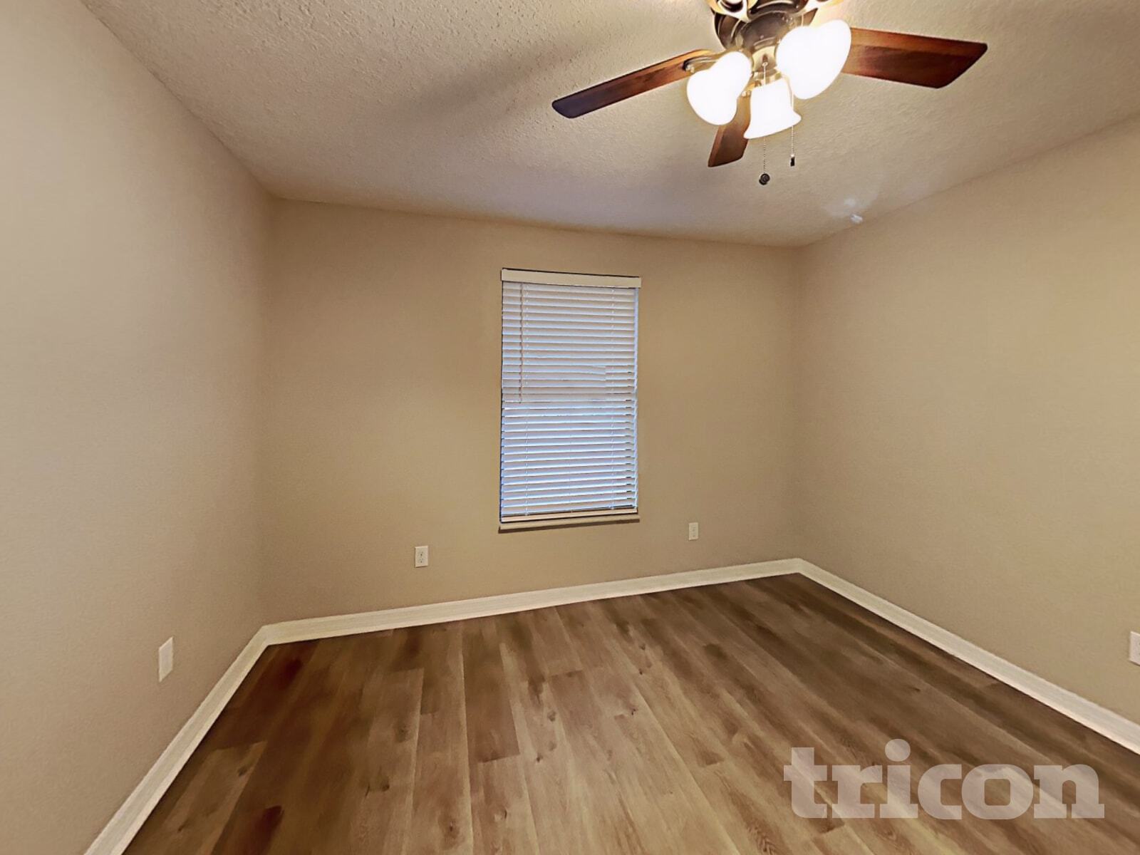 Building Photo - 1314 Oakcrest Dr