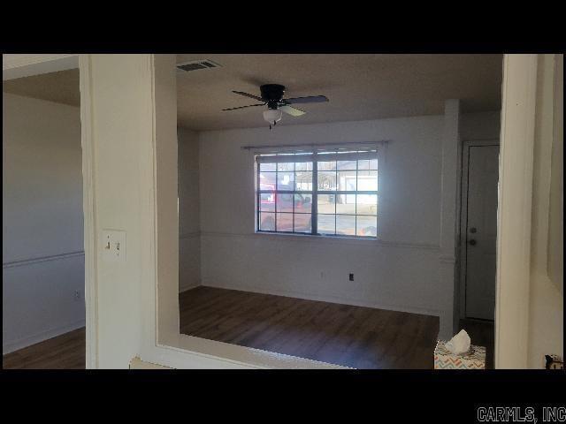 Building Photo - 400 Maxine Ave