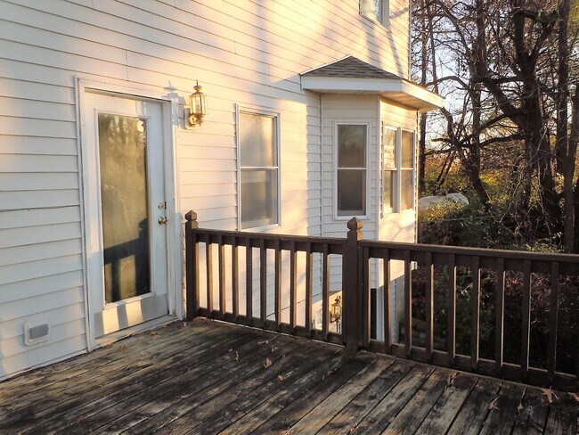 Building Photo - 3-4 Bedroom Executive Home on 5 Acres has 4 Baths and a 3 Car Garage!!