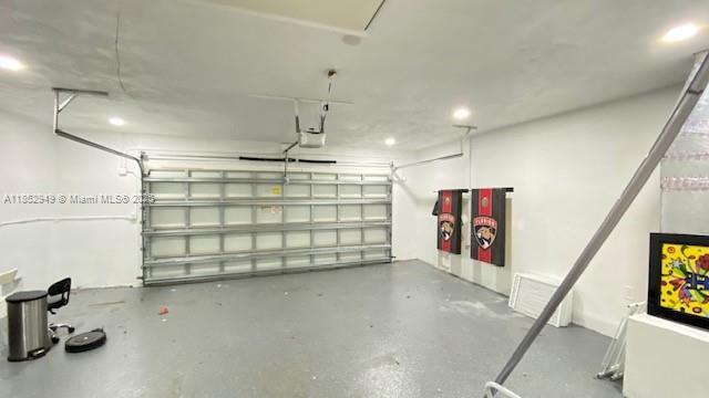 Building Photo - 6020 SW 17th Ct