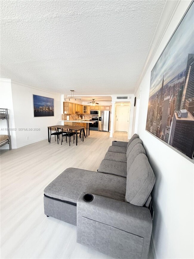 Building Photo - 3725 S Ocean Dr