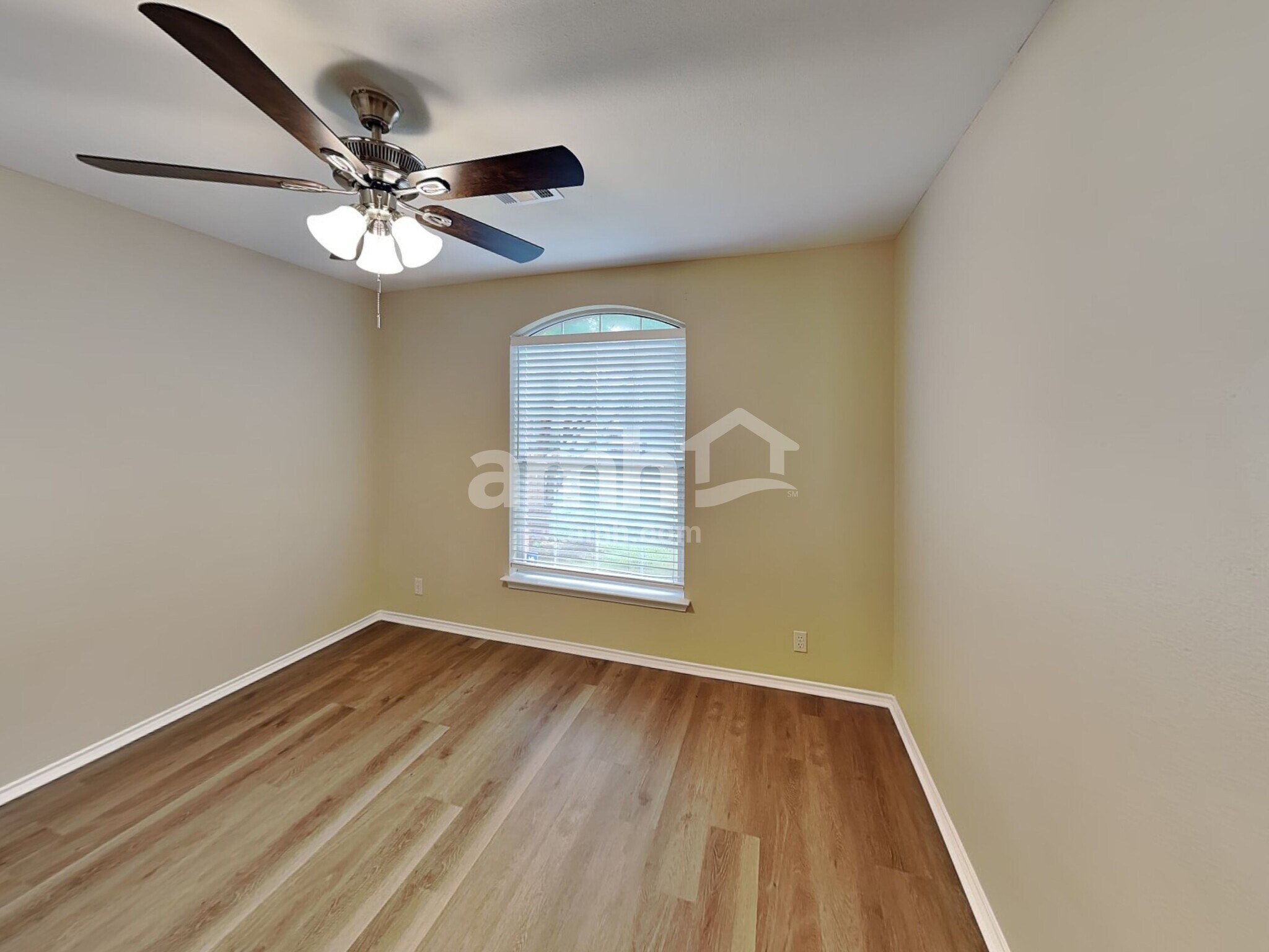 Building Photo - 15243 Kamary Ln