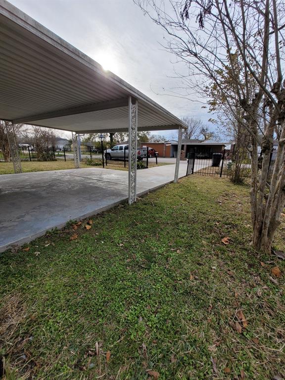 Building Photo - 7617 Delavan Dr