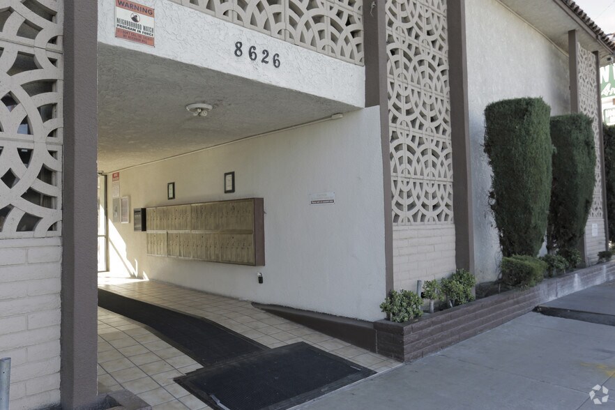 Building Photo - Townhouse Artesia
