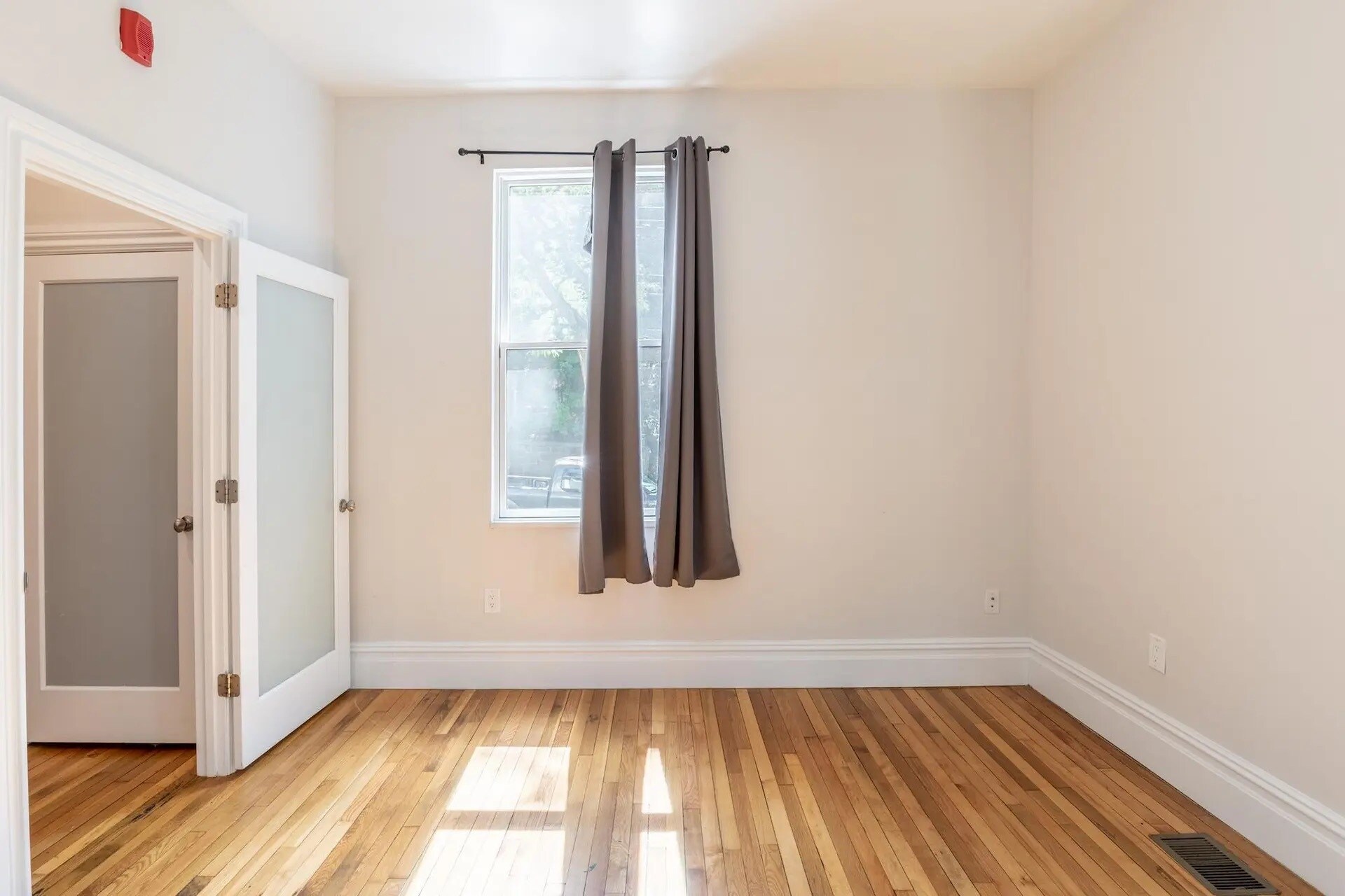 Building Photo - 89 Cedar St